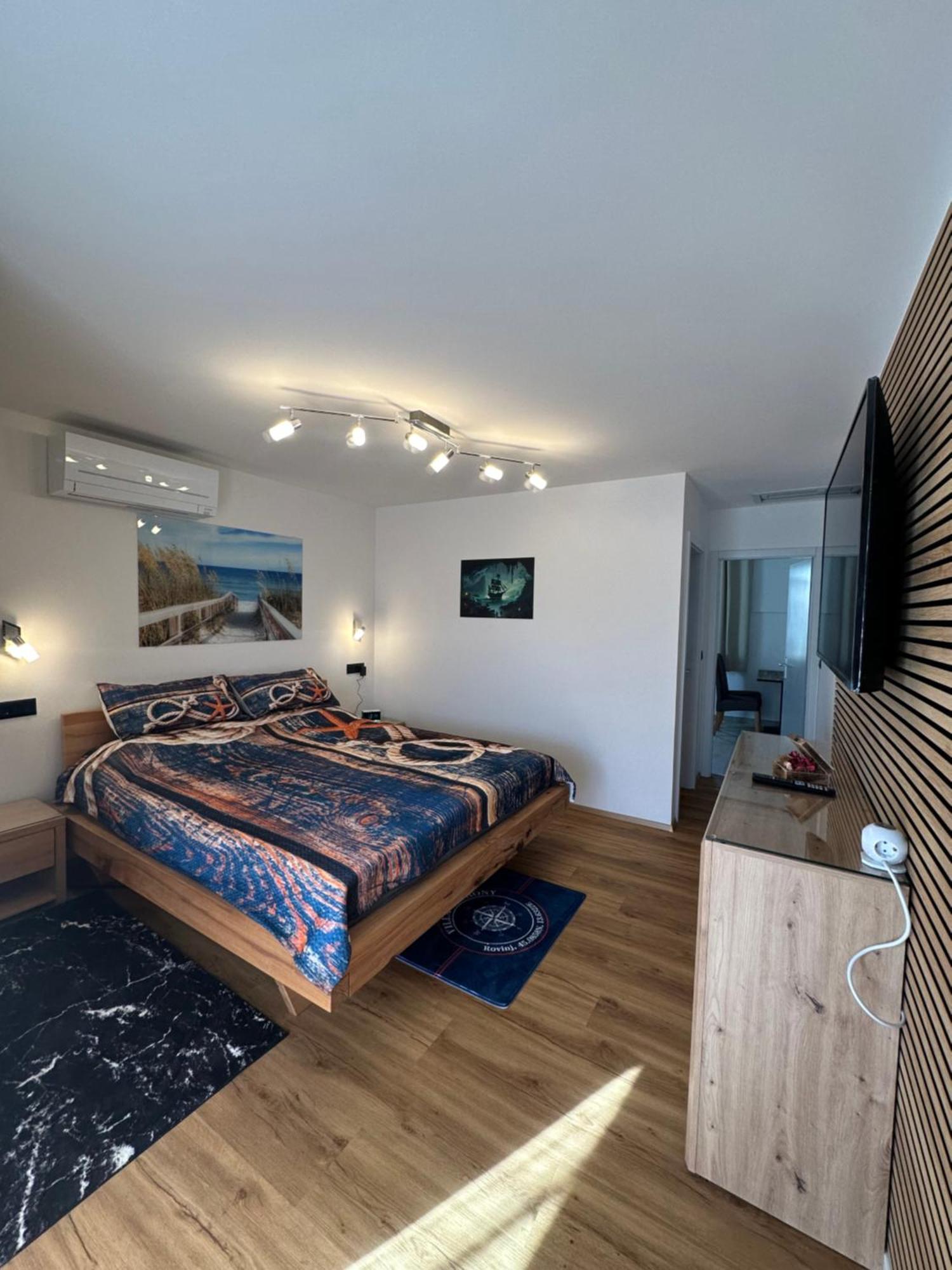 Anthony Apartment *